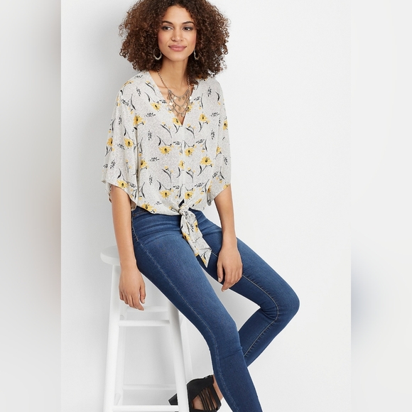 Maurices Wmns Floral Tie Front Dolman Yellow/White Bell Sleeve Top SzM NWT - Picture 1 of 10